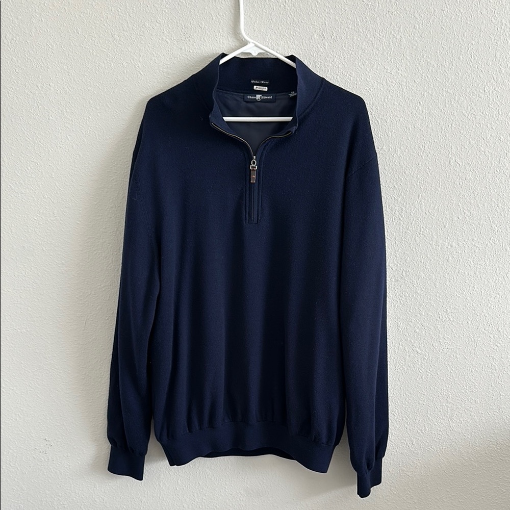 Chase Edward men’s navy XL sweater